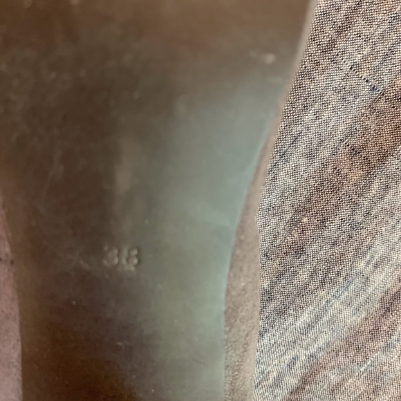 Grey suede heels - Picture 6 of 7